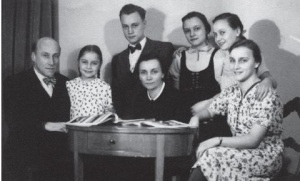 WilhelmBusch_Family photo 1943